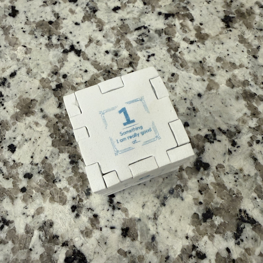 Cubes of Confidence: Pre-Teen (Middle School), English & Spanish